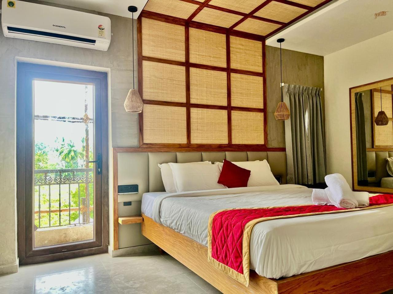 Hotel Castle Manor - Auroville Beach Puducherry Zewnętrze zdjęcie